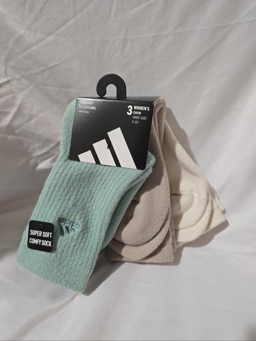 NWT Adidas Women's 3 Pack Cushioned Crew Super Soft Comfy Socks Green Beige